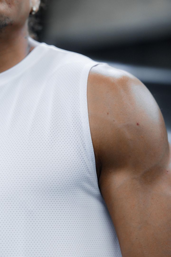 NUEVA CAMISILLA  HOMBRE BLANCA