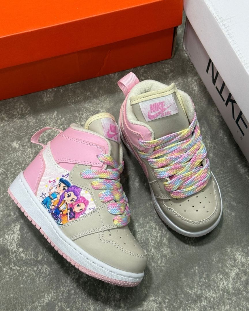 RETRO 1 GURRERAS K-POP ROSA