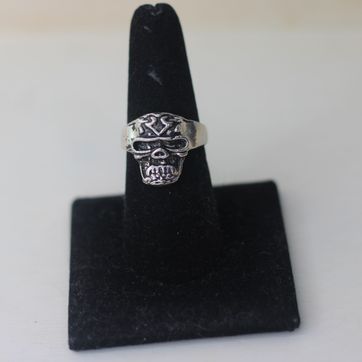 Imagen del producto ANILLO CALAVERA SOLDADO
