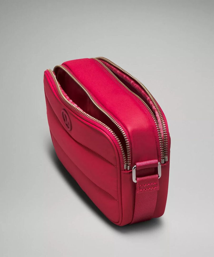 WUNDER PUFF CROSSBODY CAMERA BAG 2L ROJO