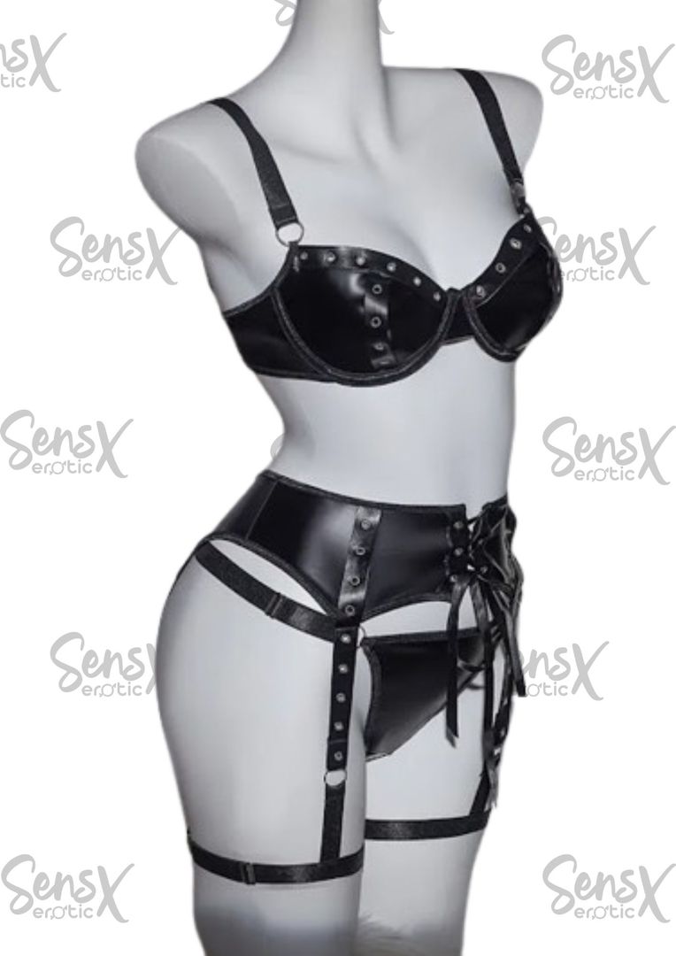 Lencería conjunto charol con liguero 