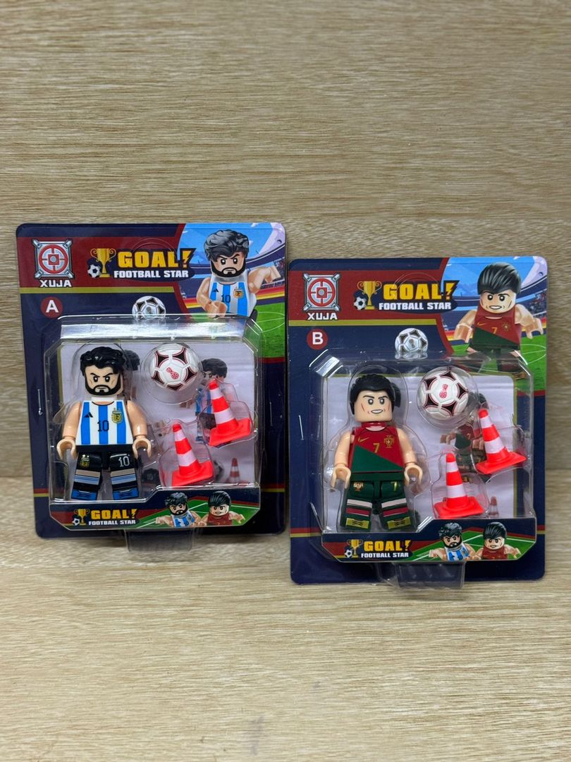 765 LEGOS DE MESSI Y CRISTIANO