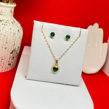 Imagen del producto Conjunto love verde + cadena aros 45cm