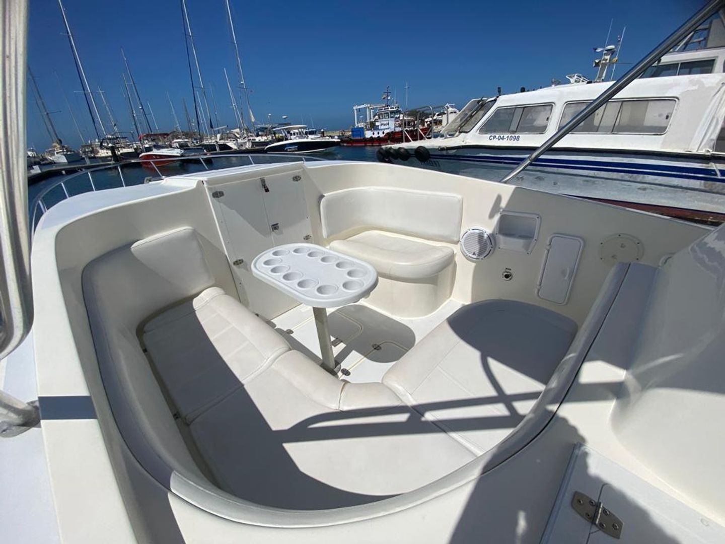 Lancha deportiva Atila