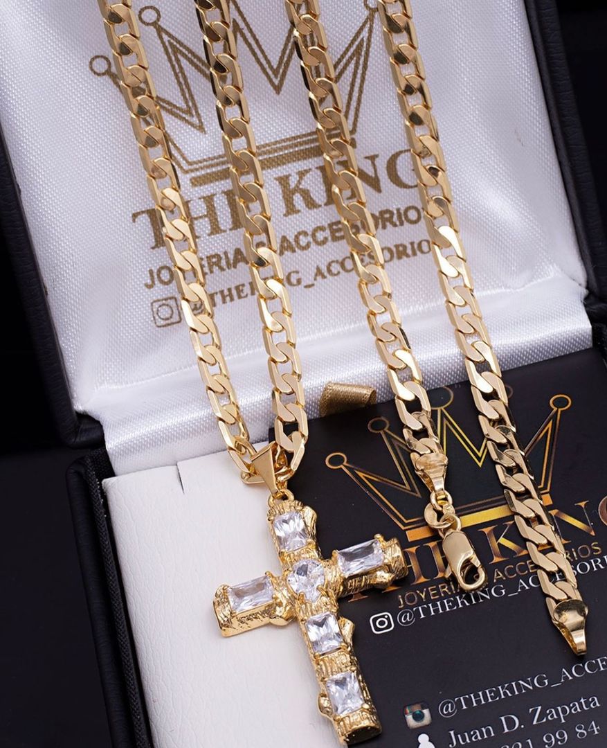 Cadena cubana Semigruesa y dije