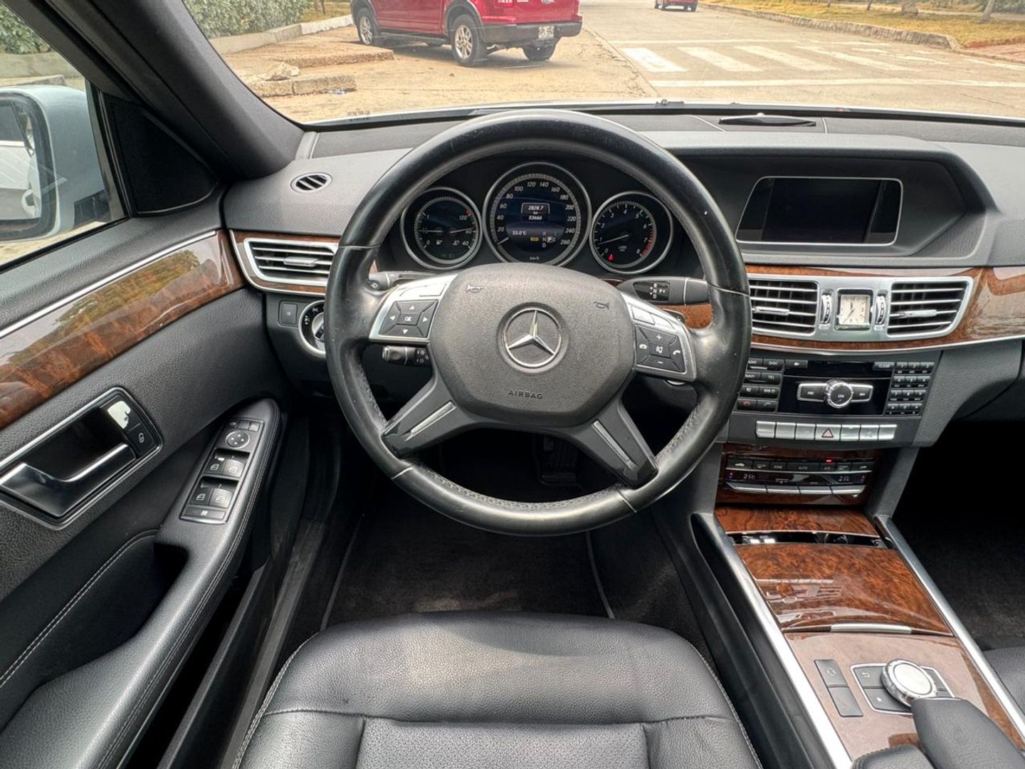 MERCEDES BENZ E200 TURBO CGI 2014