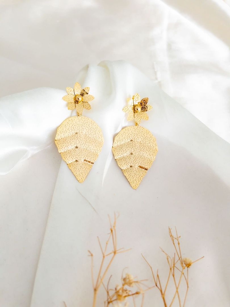 Arete flor hoja 