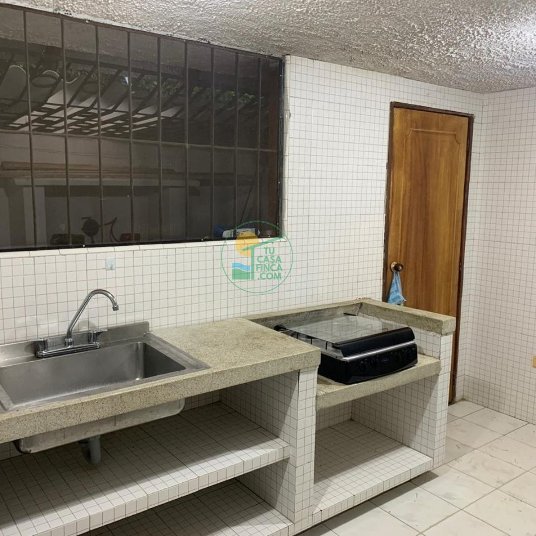 MELGAR |10|12 PERSONAS