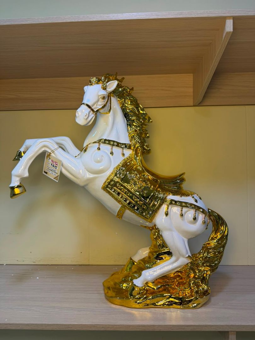 CABALLO GRANDE BLANCO Y CROMADO