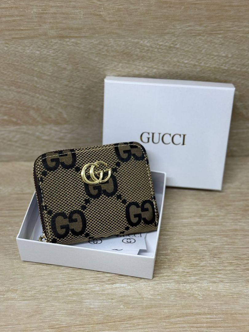 3825  MONEDERO 