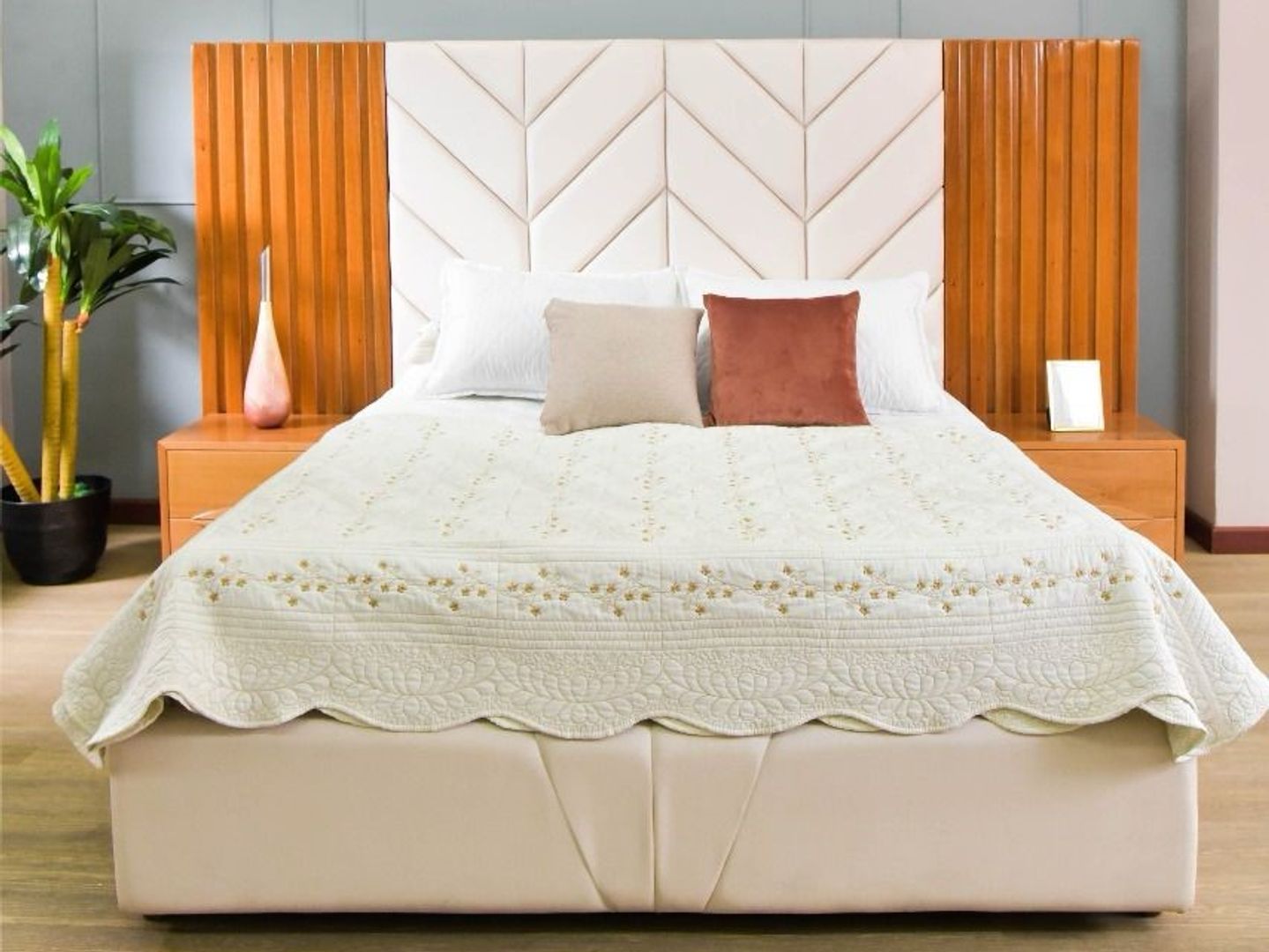 CAMA PERLA 160 TAPIZ PERLA DE ALETAS	