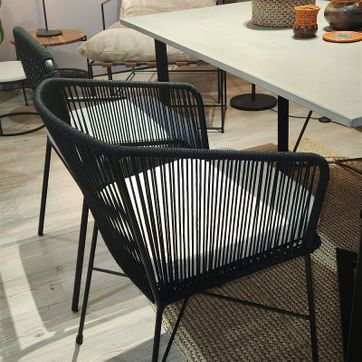 SILLA CÚBICA CON COJÍN - imagen 2