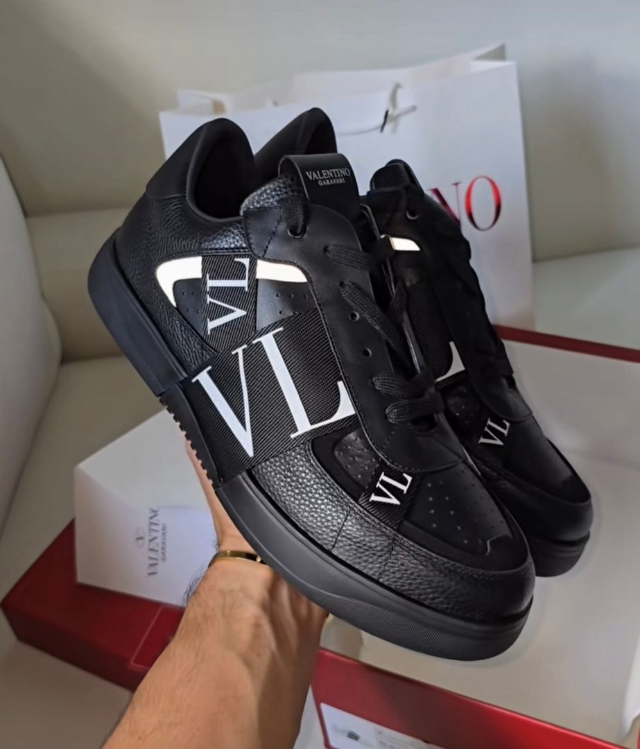 Valentino Garavani VLTN