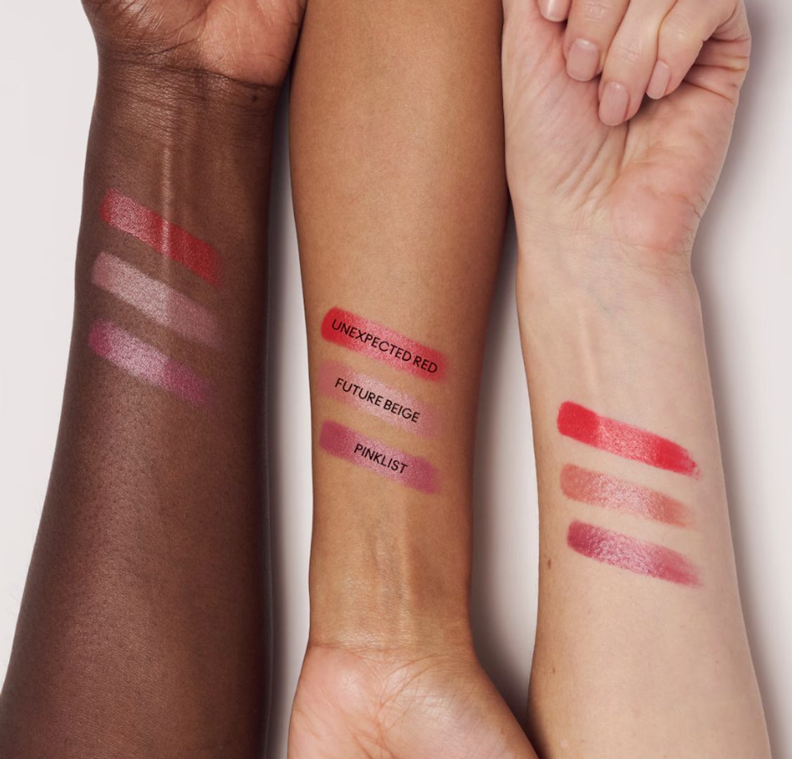 MAC MACXIMAL SATIN LIPSTICK HOLIDAY