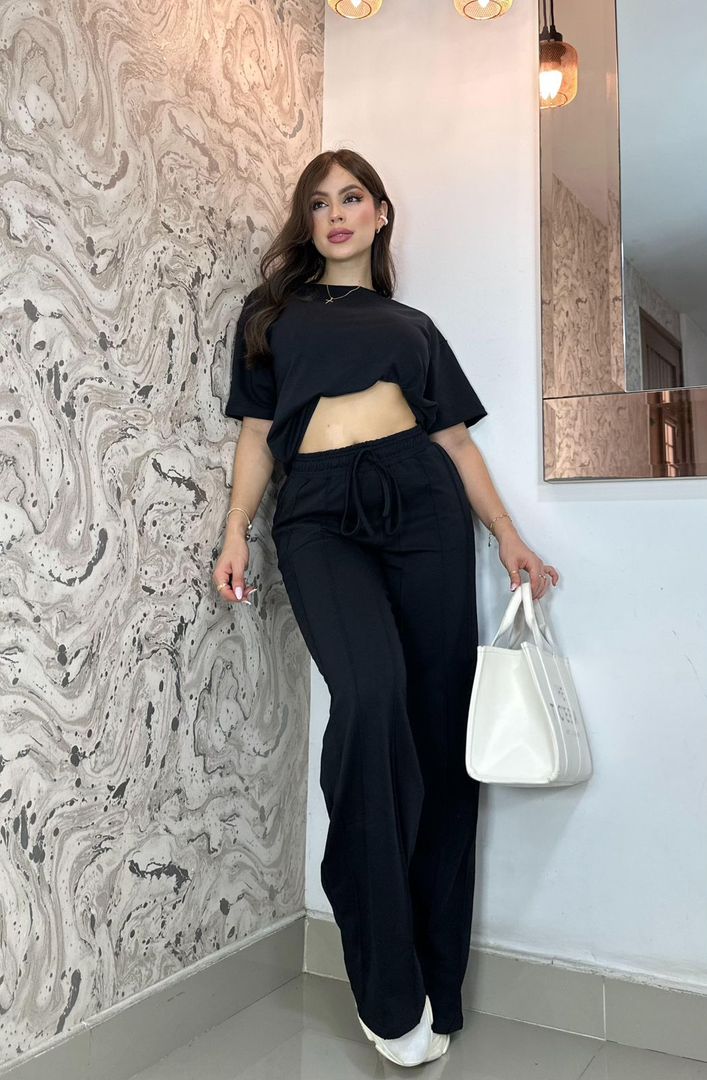 CONJUNTO EN TELA BURDA BK68