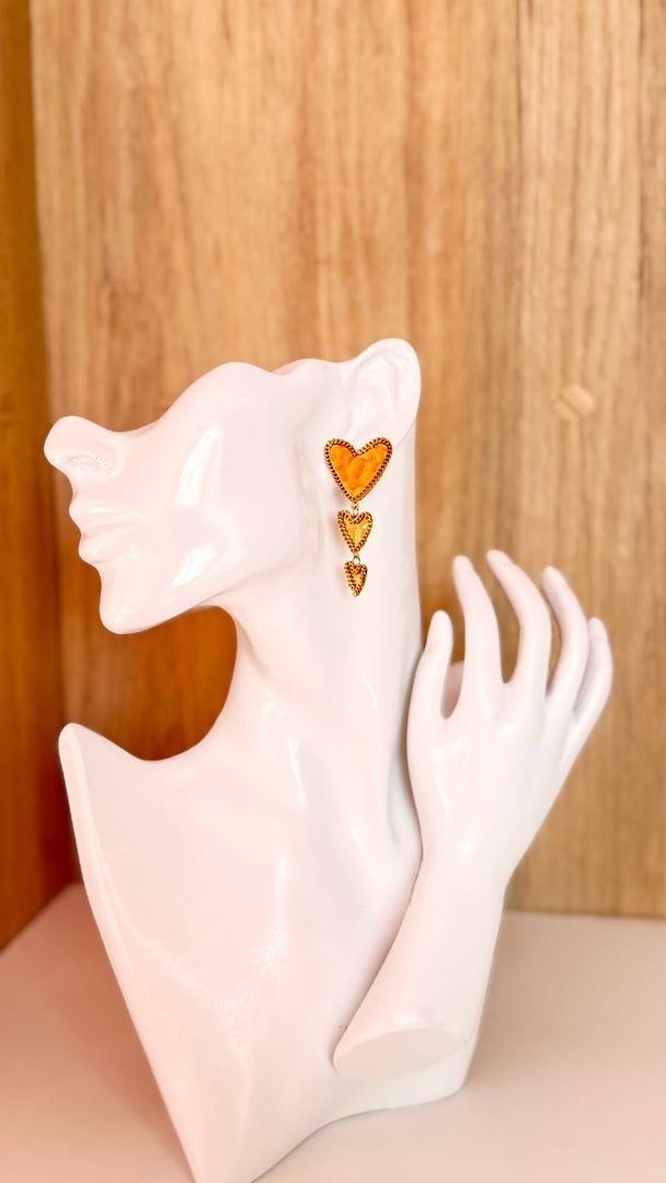Aretes corazón colgante