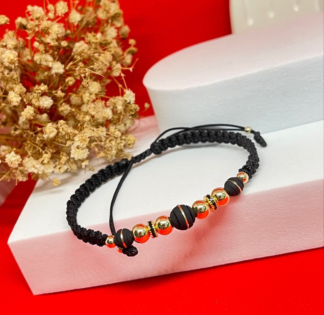 Pulsera balin liso6mm y 4mm rondel 5mm negro y neopreno argollado 8mm y 6mm