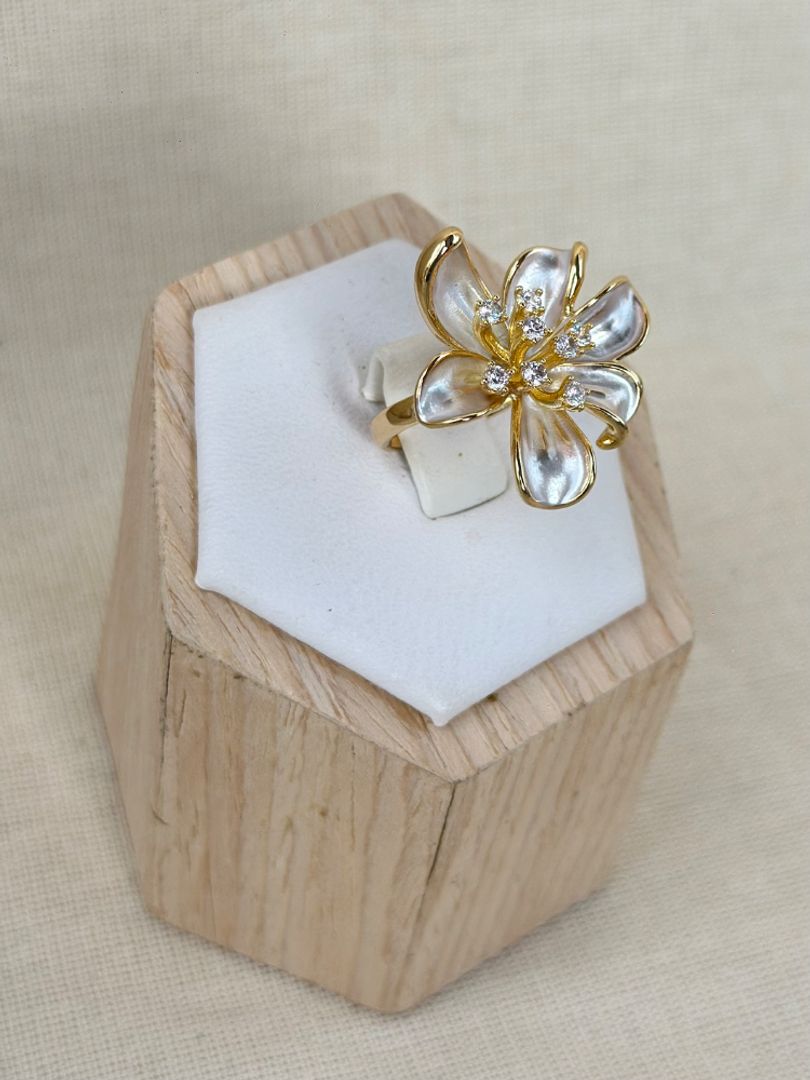 Anillo flor 