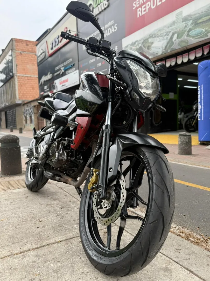 BAJAJ PULSAR NS  150