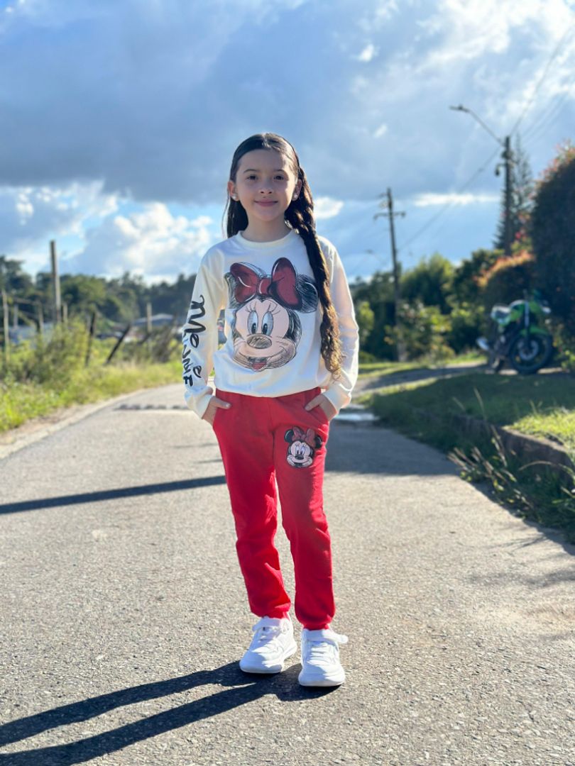 Conjunto deportivo para niña