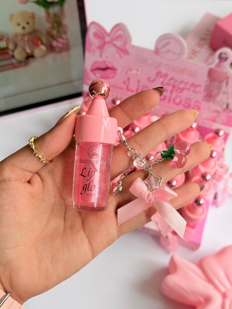 LIP GLOSS MAGIC MODEL