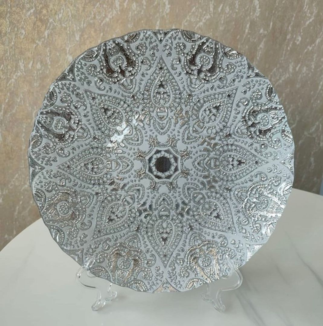 PLATO BAJO EN CRISTAL PLATEADO