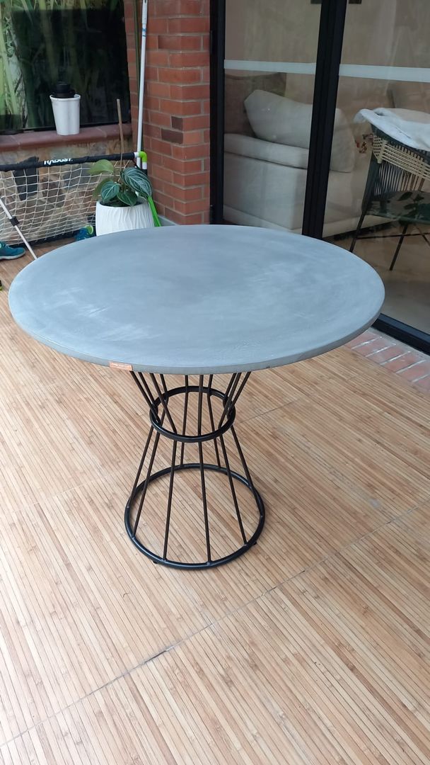 MESA EN CONCRETO 80 CM