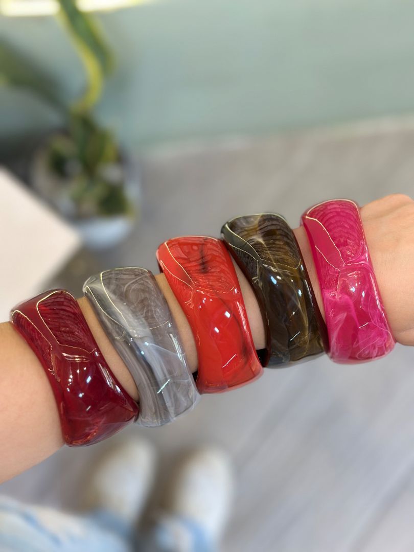 Pulsera acrílica grande curva 