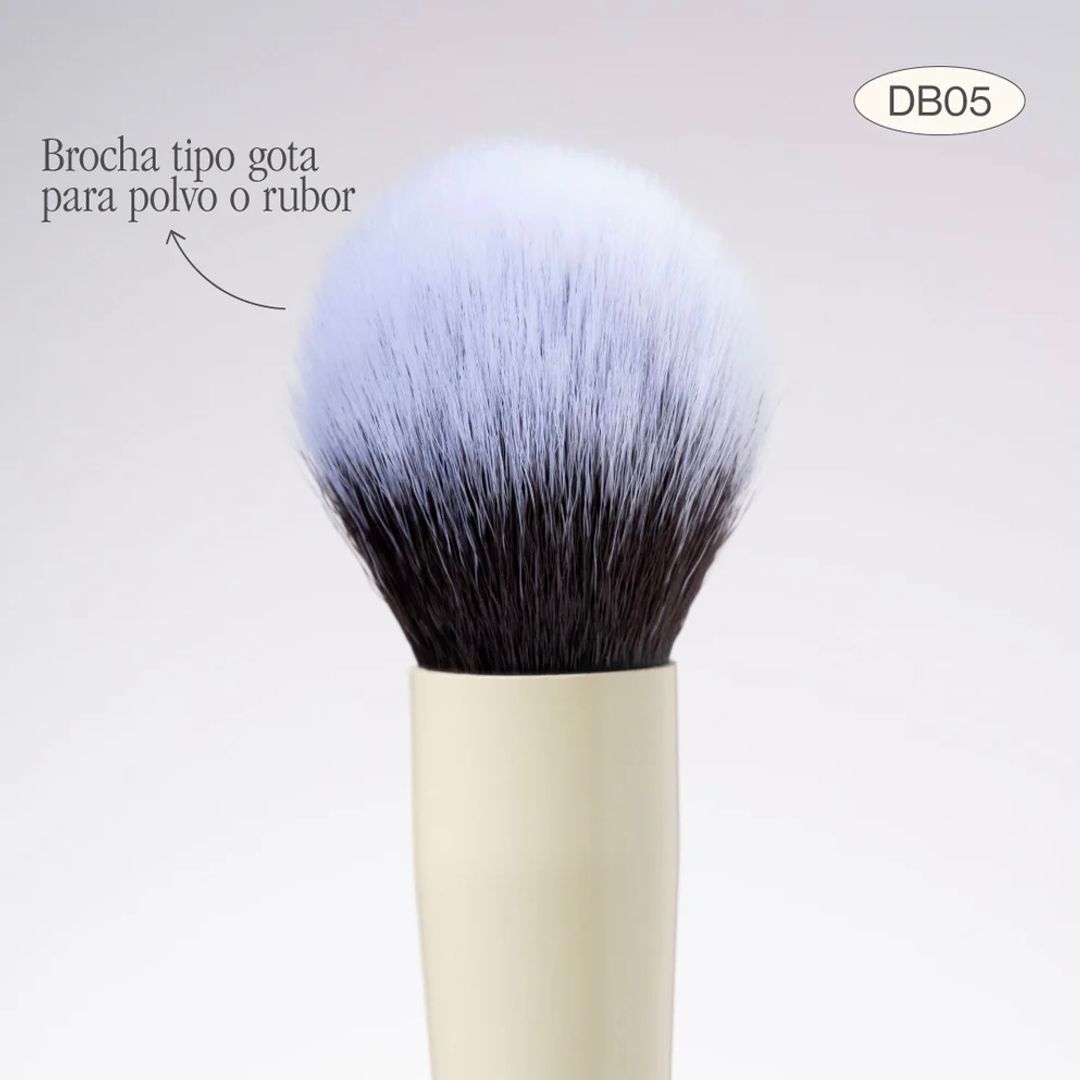 BROCHA DÚO POLVO, RUBOR Y CORRECTOR ATENEA