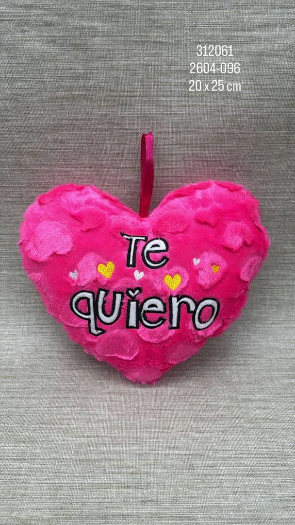 COJIN DE CORAZON SURTIDO 20 X 25 CM