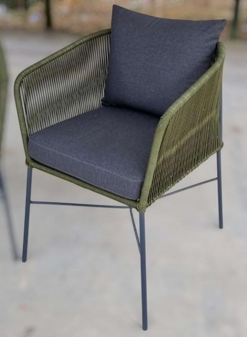 Silla de comedor Cúbica