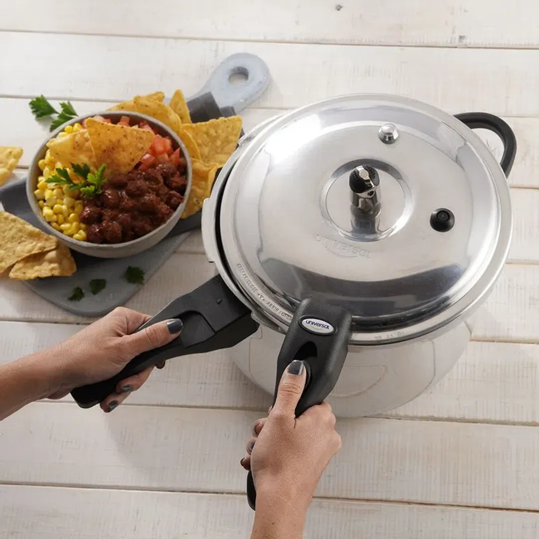 OLLA PRESION ULTR NOVA CE 6L Referencia: L29690