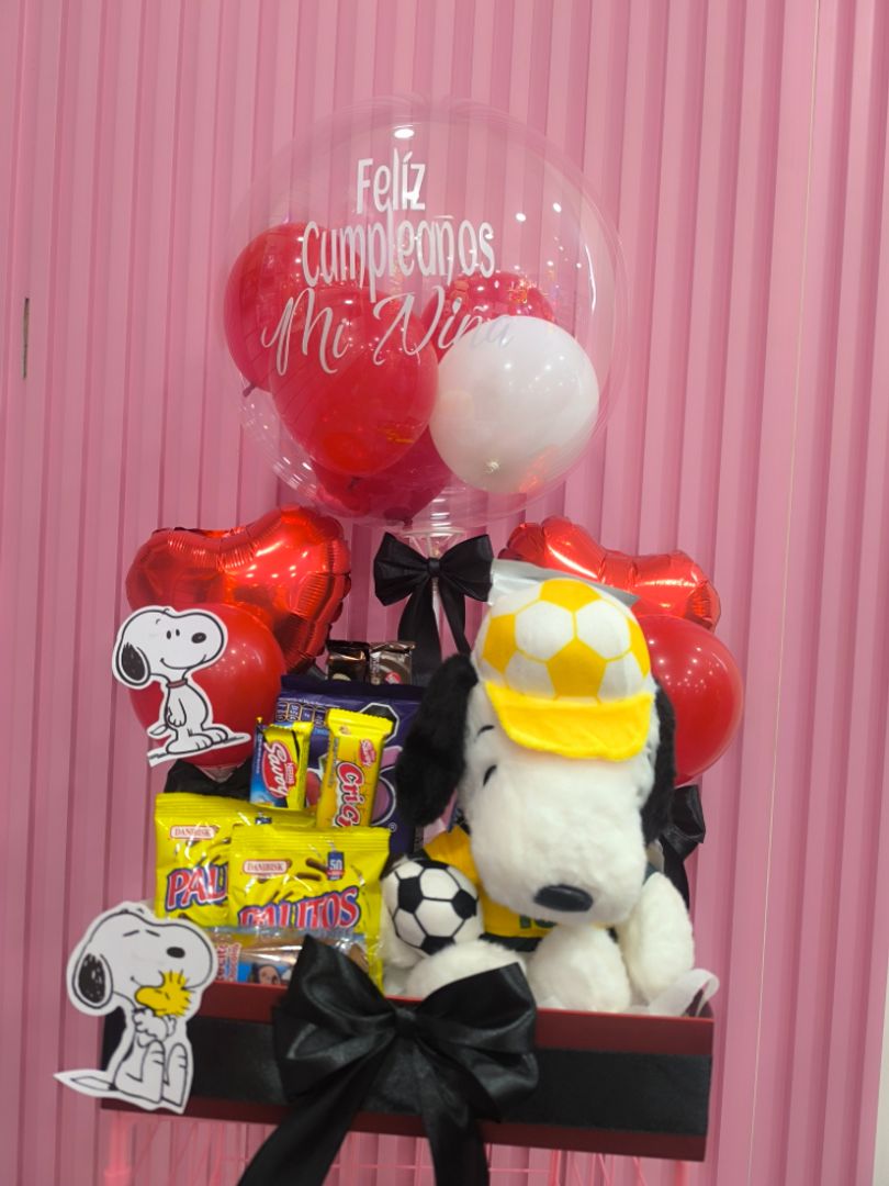 ARREGLO SNOOPY CON GORRA