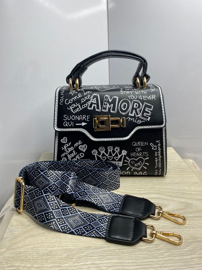 Bolso negro, palo de rosa y beige 