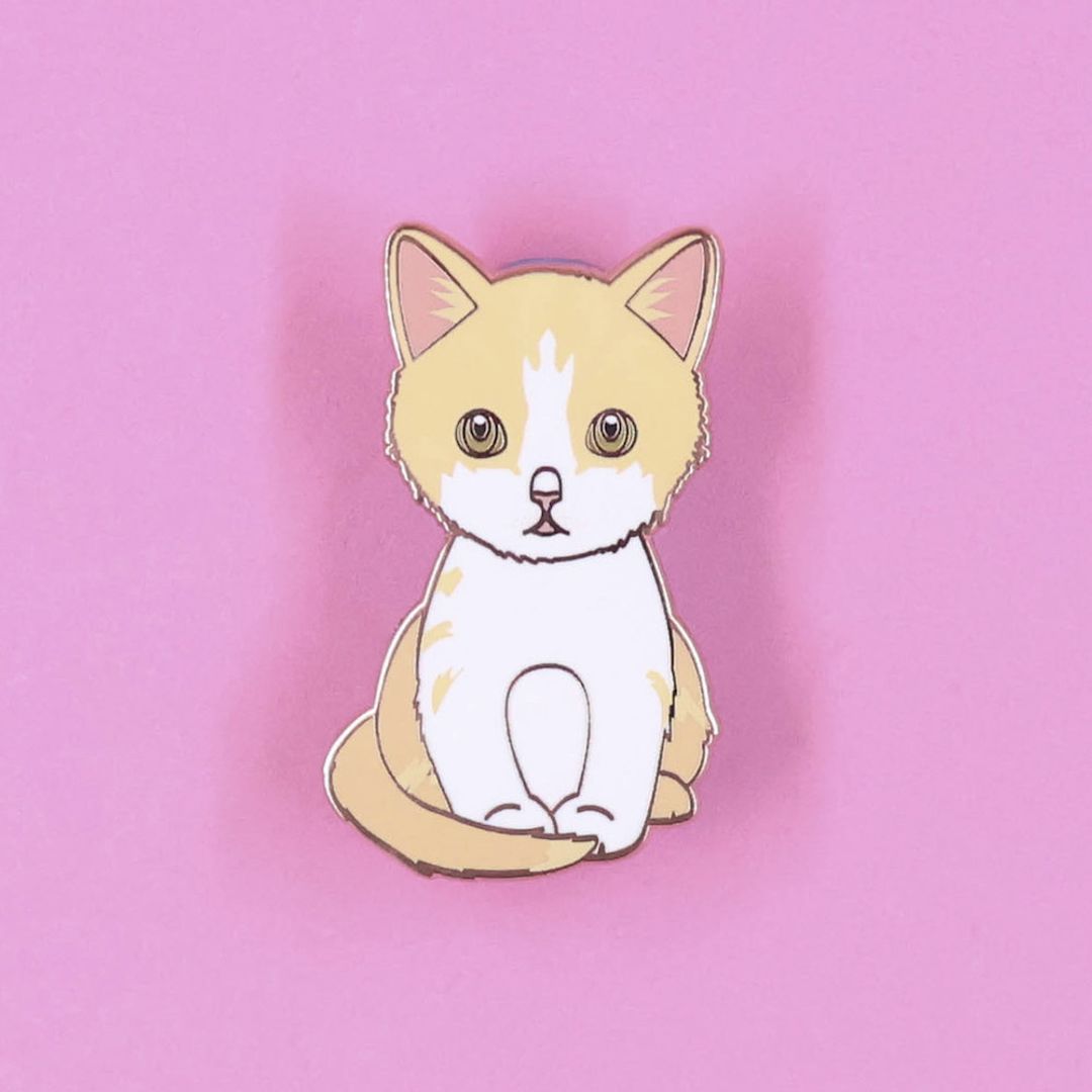 PIN GATO BLANCO Y AMARILLO