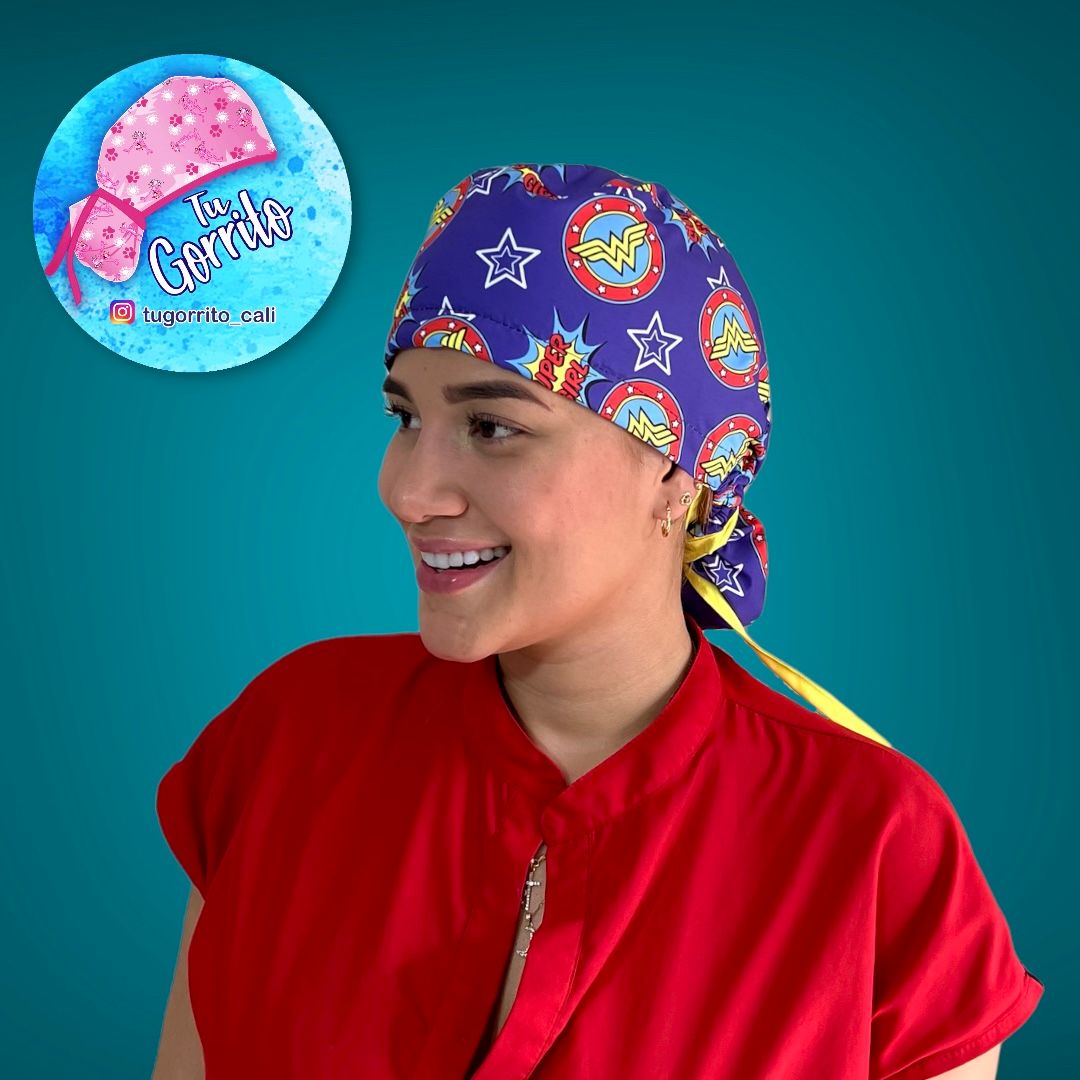 Mujer maravilla morado
