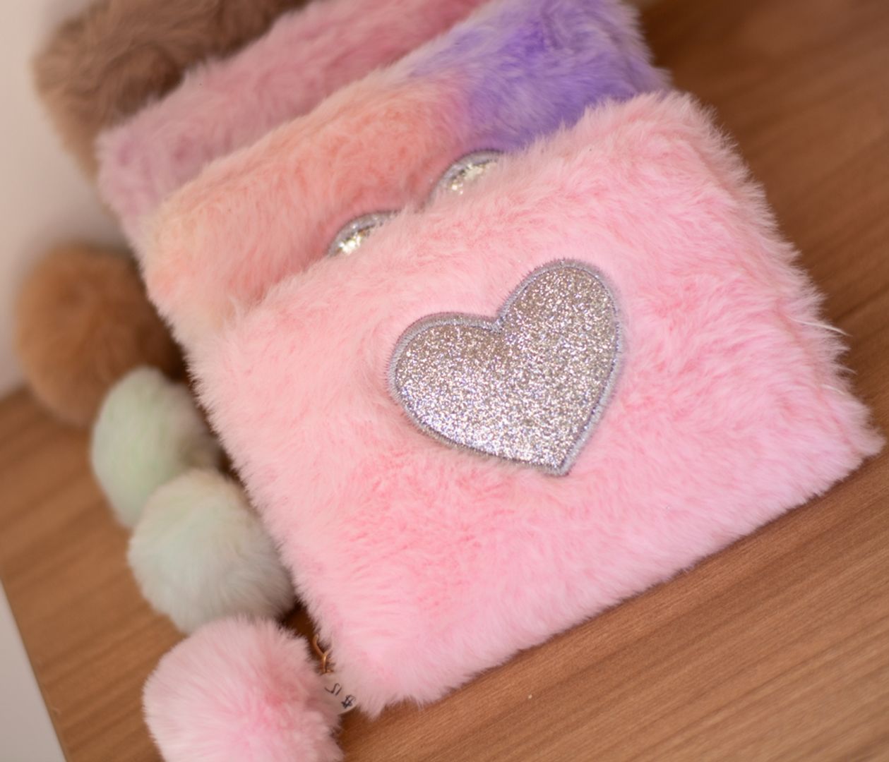 BILLETERA PELUDA PEQUEÑA 