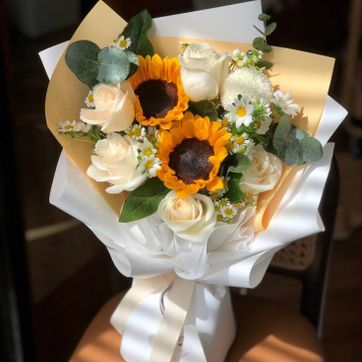 Imagen del producto Rosas con girasoles