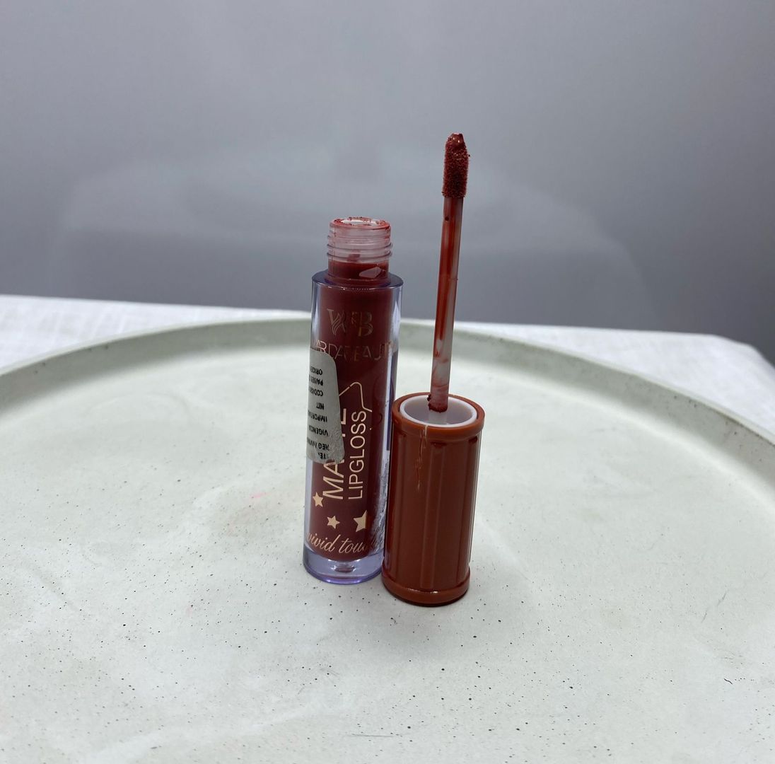 Labial mate