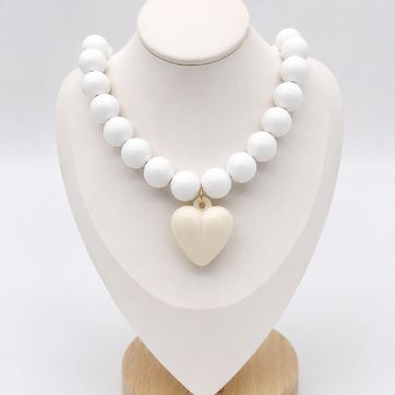 Imagen del producto Collar chicle # 16 Blanco corazón macizo