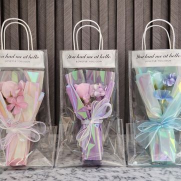 Imagen del producto RAMO DE FLORES 27 x 14 CM 