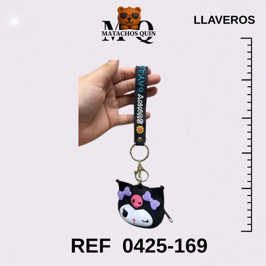 LLAVEROS TIPO MONEDERO DE KUROMI SURTIDA