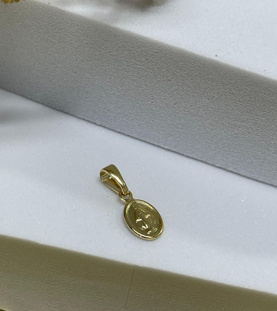 Dije virgen milagrosa mini pequeña