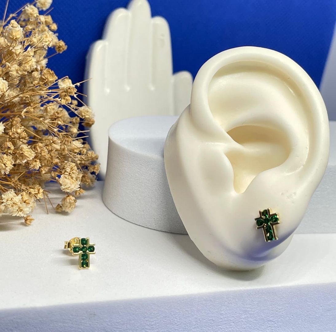 Topos cruz bisel circonias verdes 0,9mm