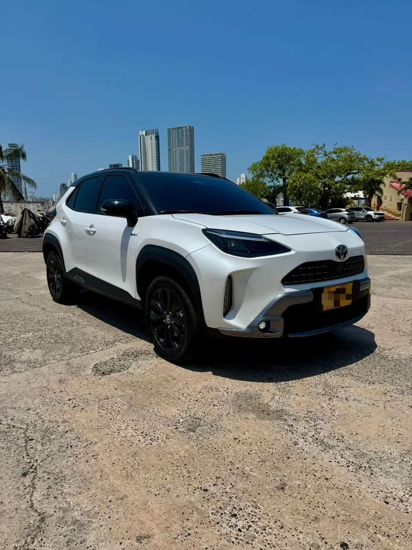 TOYOTA YARIS CROSS HYBRID 2026