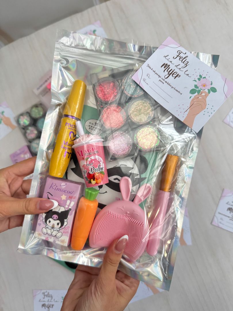 Combo día de la mujer maquillaje 