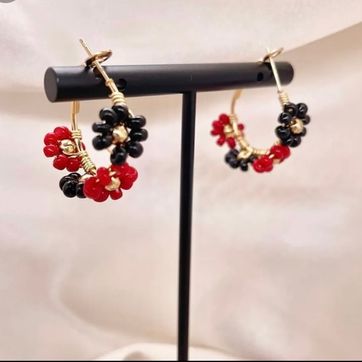 Imagen del producto CANDONGAS FLOR ROJO-NEGRO