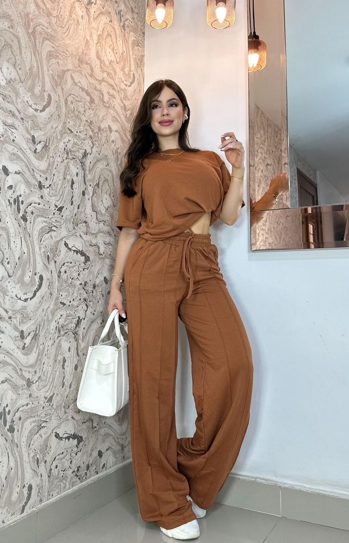 CONJUNTO EN TELA BURDA BK68