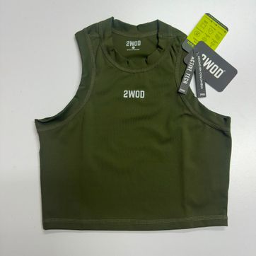 CROP TOP VERDE MILITAR - imagen 1