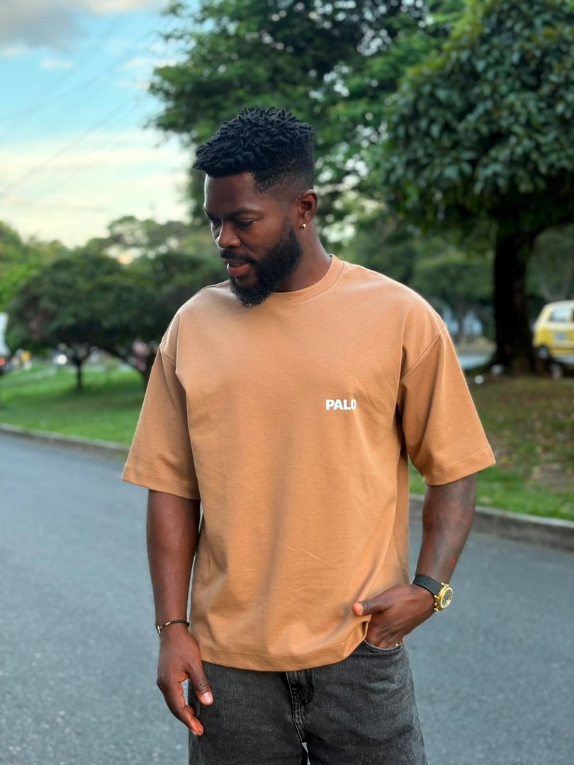 Camiseta oversize chocolate